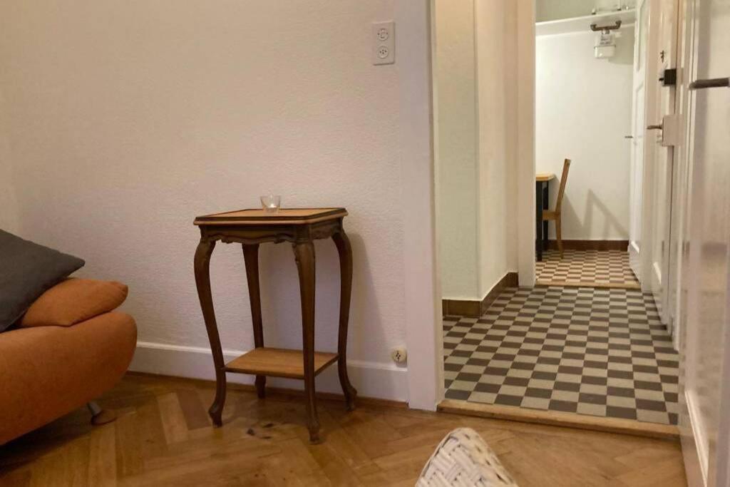 Joli 2 Pieces Dernier Etage, Centre Apartment